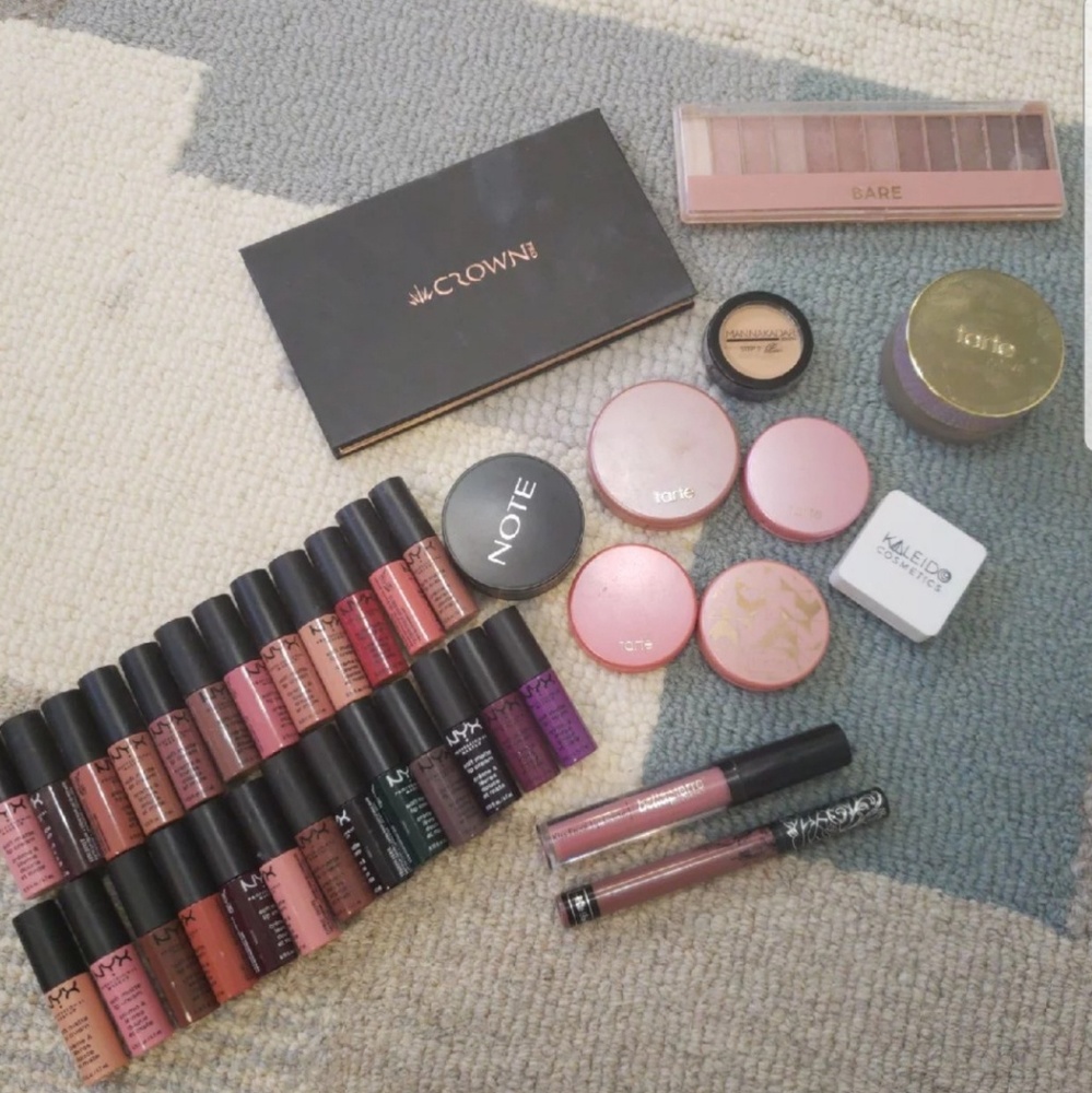 Makeup bundle